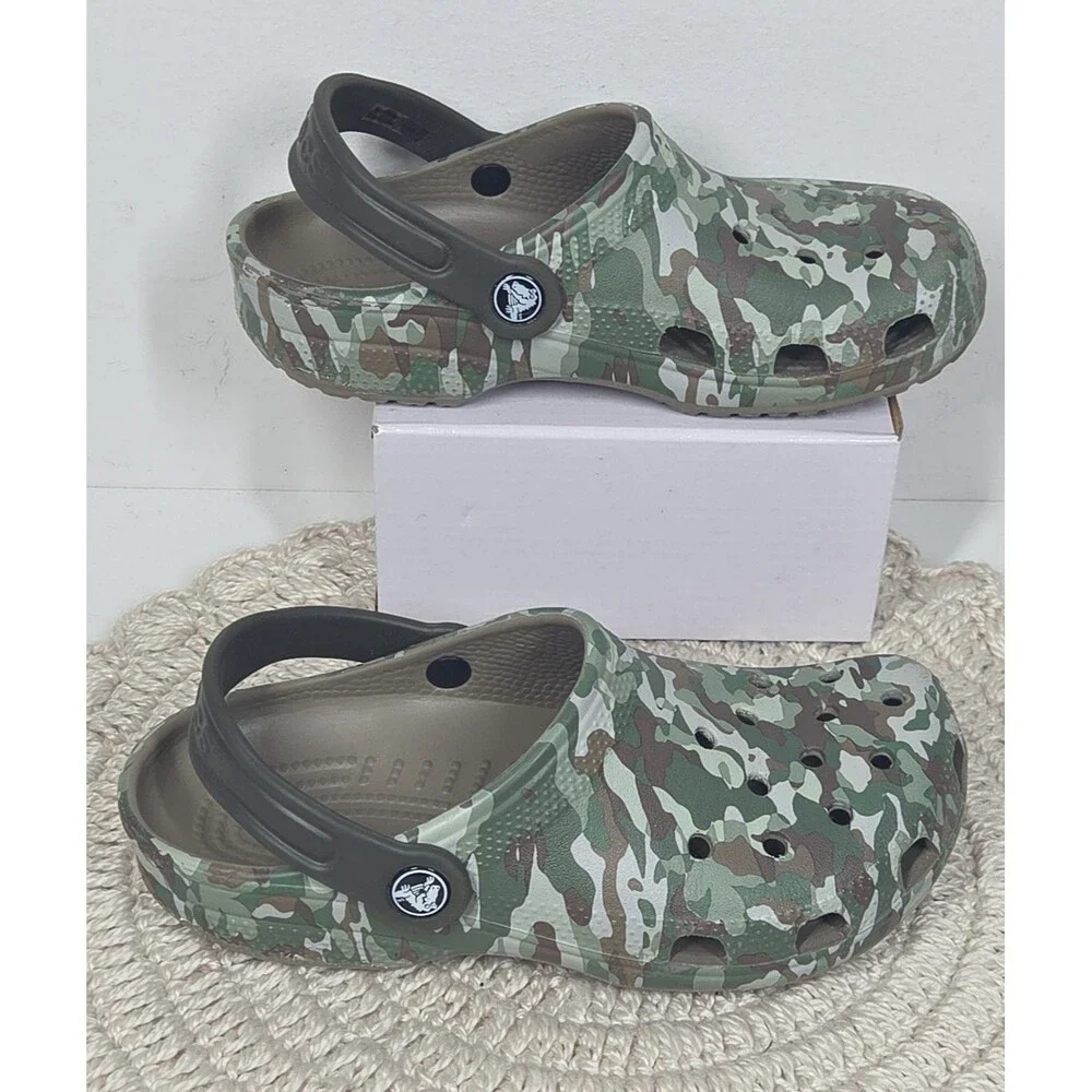 CROCS classic camo